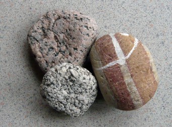 drei Steine - aus der Mani und der Bretagne