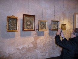 Klosterarbeiten als Ausdruck der Frmmigkeit  Kunst im Karner