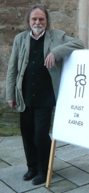 Werkeinführung Hermann Nitsch mit Prof. Wolfgang Denk © Kunst im Karner